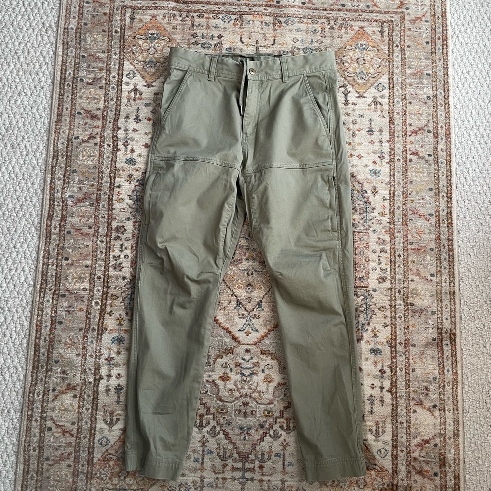 TenTree Men's Olive Green Cargo Pant / Jogger